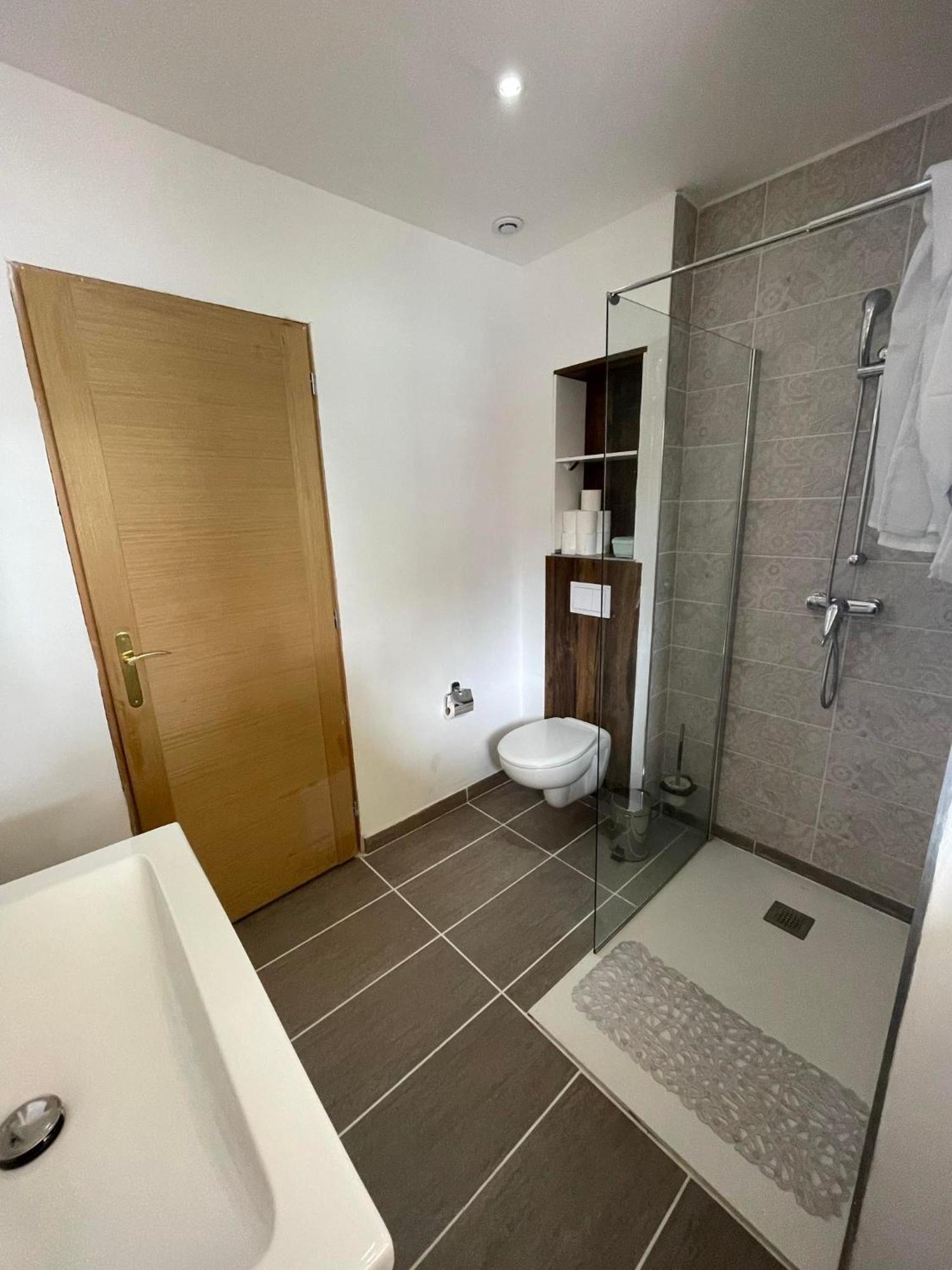 Apparemment T2 En Centre Ville Gournay-en-Bray Buitenkant foto